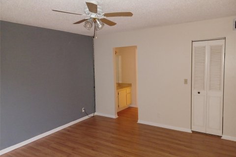 Condo in Lauderhill, Florida, 2 bedrooms  № 930098 - photo 22