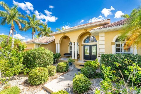 Villa ou maison à vendre à Punta Gorda, Floride: 3 chambres, 231.51 m2 № 1296809 - photo 4