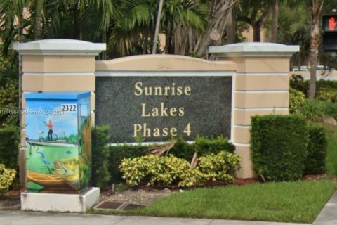 Copropriété à vendre à Sunrise, Floride: 2 chambres, 78.97 m2 № 1228897 - photo 1