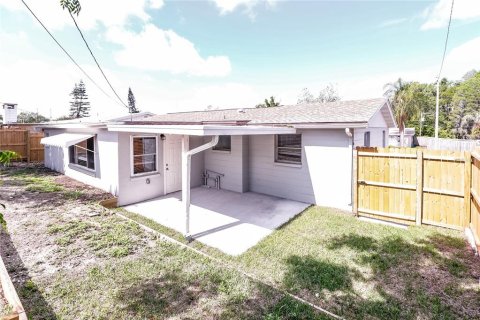 Villa ou maison à louer à Holiday, Floride: 3 chambres, 131.74 m2 № 1360059 - photo 15