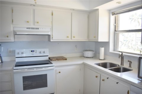 Condo in Deerfield Beach, Florida, 2 bedrooms  № 1079019 - photo 25