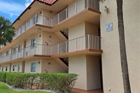 Condo in Deerfield Beach, Florida, 2 bedrooms  № 1079019 - photo 30