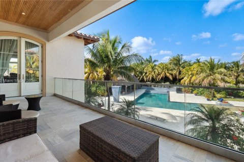 Купить виллу или дом в Майами, Флорида 10 спален, 2583.43м2, № 1078922 - фото 28