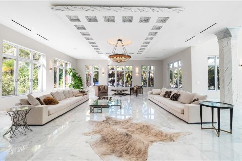 Villa ou maison à vendre à Miami, Floride: 10 chambres, 2583.43 m2 № 1078922 - photo 12