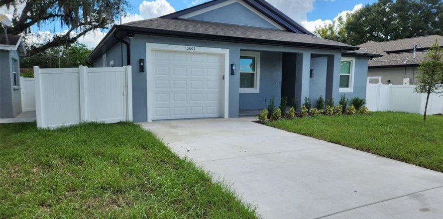 House in Tampa, Florida 4 bedrooms, 181.53 sq.m. № 1382231