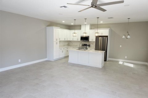 Casa en venta en Tampa, Florida, 4 dormitorios, 181.53 m2 № 1382231 - foto 8