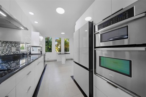 Casa en venta en Aventura, Florida, 4 dormitorios, 201.51 m2 № 753884 - foto 17