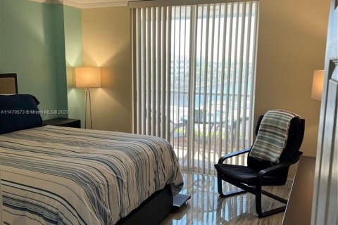 Condominio en venta en Fort Lauderdale, Florida, 2 dormitorios, 149.67 m2 № 782700 - foto 18