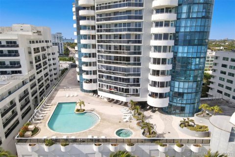 Copropriété à vendre à Miami Beach, Floride: 2 chambres, 113.34 m2 № 1310485 - photo 29