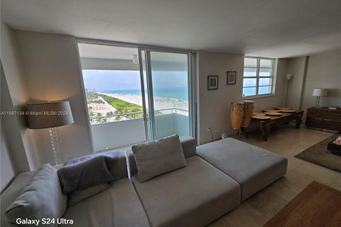 Condo in Miami Beach, Florida, 2 bedrooms  № 1177674 - photo 28