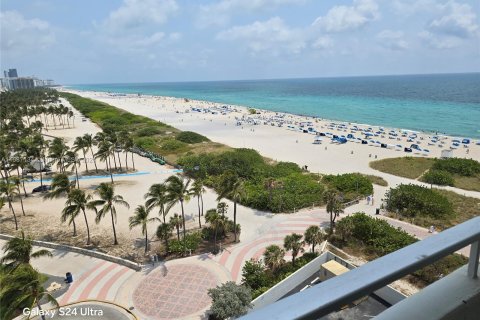 Condo in Miami Beach, Florida, 2 bedrooms  № 1177674 - photo 21