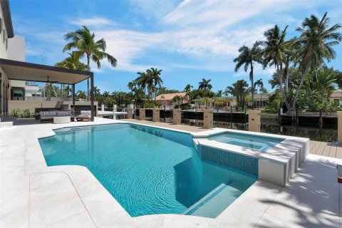 Villa ou maison à vendre à Fort Lauderdale, Floride: 6 chambres, 513.38 m2 № 1321256 - photo 5