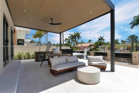 Casa en venta en Fort Lauderdale, Florida, 6 dormitorios, 513.38 m2 № 1321256 - foto 7