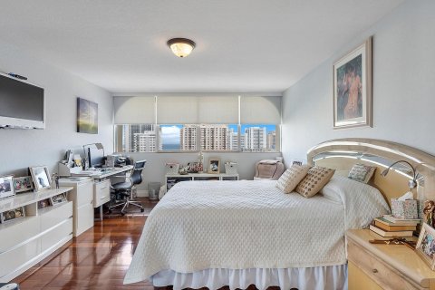Condominio en venta en Hallandale Beach, Florida, 2 dormitorios, 116.96 m2 № 1077767 - foto 14