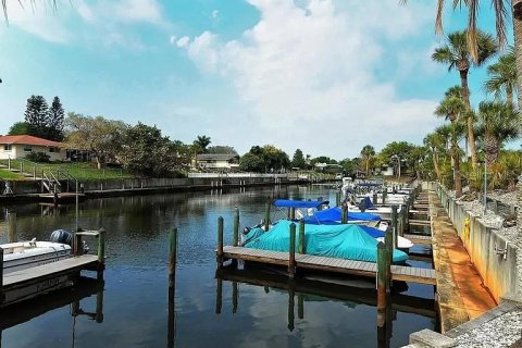 Villa ou maison à louer à Sarasota, Floride: 2 chambres, 137.5 m2 № 1337735 - photo 15