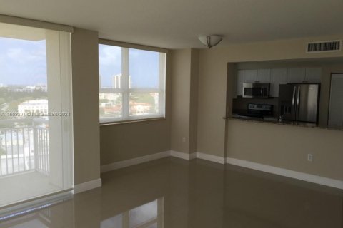 Condo in Aventura, Florida, 2 bedrooms  № 1355513 - photo 2