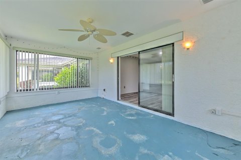 Casa en venta en Sun City Center, Florida, 2 dormitorios, 163.14 m2 № 1342629 - foto 28