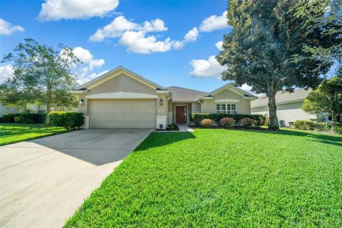 Villa ou maison à vendre à Ocala, Floride: 3 chambres, 148.27 m2 № 1342664 - photo 1