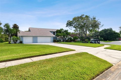 House in Tampa, Florida 5 bedrooms, 288 sq.m. № 1336813 - photo 4