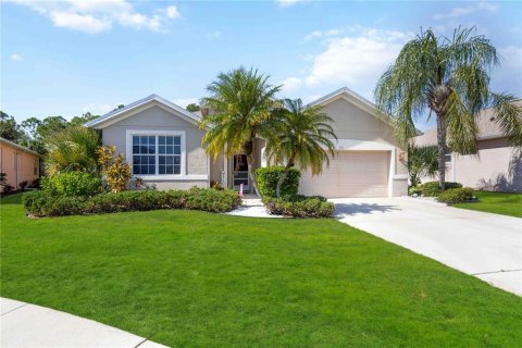 Villa ou maison à vendre à North Port, Floride: 4 chambres, 192.12 m2 № 1336814 - photo 1