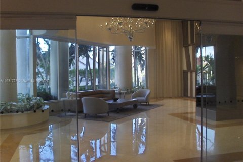 Condo in Aventura, Florida, 2 bedrooms  № 1310133 - photo 1