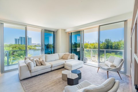 Copropriété à vendre à North Miami Beach, Floride: 3 chambres, 144.56 m2 № 1310134 - photo 2