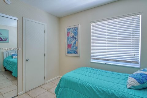 Condo in Fort Lauderdale, Florida, 2 bedrooms  № 1230015 - photo 12