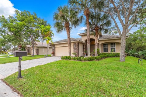 House in Palm Beach Gardens, Florida 4 bedrooms, 230.77 sq.m. № 1210408 - photo 9