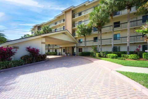 Condo in Jupiter, Florida, 2 bedrooms  № 987151 - photo 2