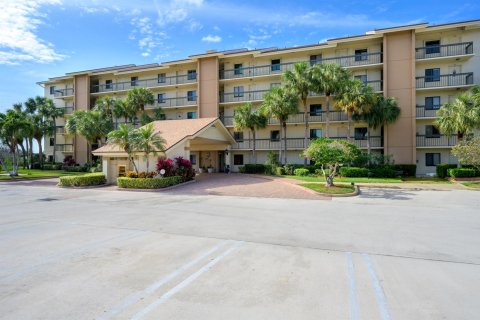 Condo in Jupiter, Florida, 2 bedrooms  № 987151 - photo 1