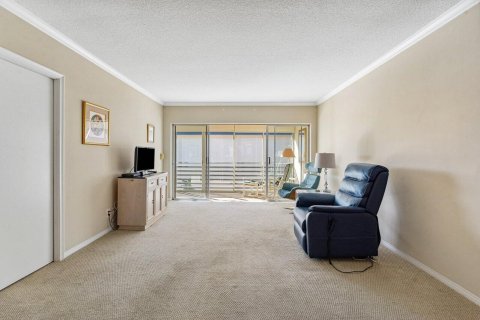 Condo in Delray Beach, Florida, 2 bedrooms  № 987152 - photo 25