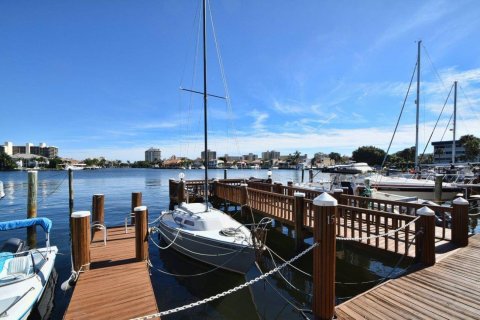 Condo in Delray Beach, Florida, 2 bedrooms  № 987152 - photo 27