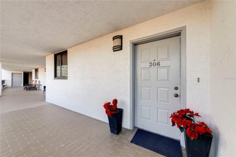 Condominio en venta en Orlando, Florida, 2 dormitorios, 147.81 m2 № 966942 - foto 1