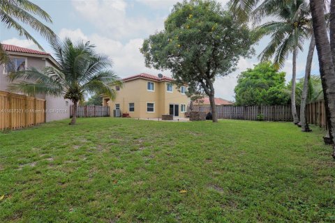 House in Coconut Creek, Florida 4 bedrooms, 199.83 sq.m. № 1325878 - photo 5