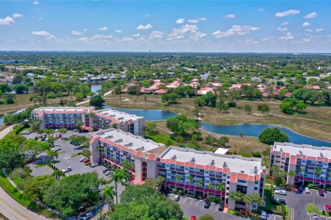 Condominio en venta en Lauderhill, Florida, 2 dormitorios, 142.14 m2 № 1170999 - foto 5