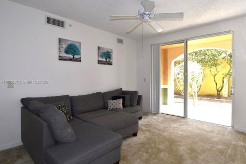 Condominio en venta en Miramar, Florida, 2 dormitorios, 90.77 m2 № 1348229 - foto 5