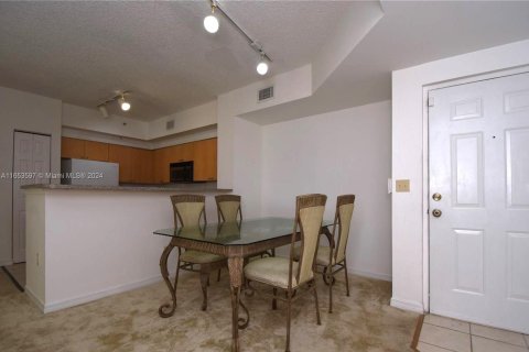 Condominio en venta en Miramar, Florida, 2 dormitorios, 90.77 m2 № 1348229 - foto 12