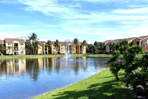 Condominio en venta en Miramar, Florida, 2 dormitorios, 90.77 m2 № 1348229 - foto 15