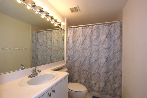 Condo in Miramar, Florida, 2 bedrooms  № 1348229 - photo 4