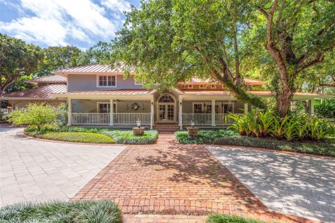 Villa ou maison à vendre à Coral Gables, Floride: 6 chambres, 814.29 m2 № 991481 - photo 1