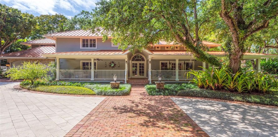 Villa ou maison à Coral Gables, Floride 6 chambres, 814.29 m2 № 991481