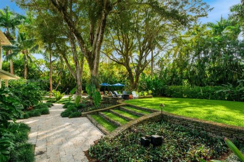 Villa ou maison à vendre à Coral Gables, Floride: 6 chambres, 814.29 m2 № 991481 - photo 16