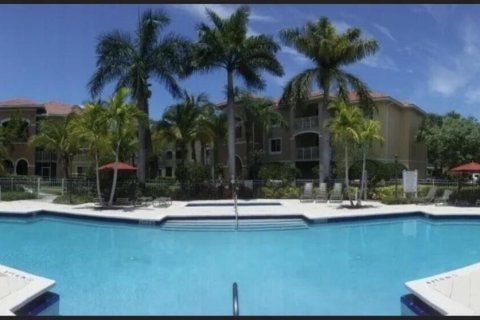 Condo in West Palm Beach, Florida, 2 bedrooms  № 936461 - photo 19