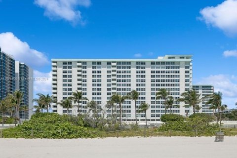 Condominio en venta en Miami Beach, Florida, 48.12 m2 № 1161014 - foto 29