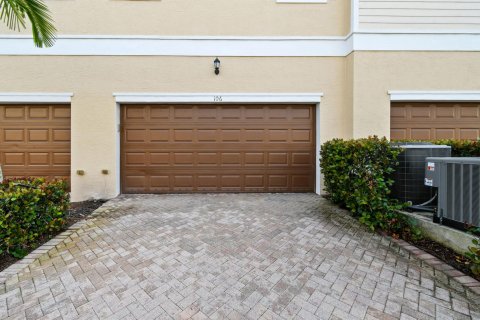 Townhouse in Jupiter, Florida 2 bedrooms, 143.26 sq.m. № 874708 - photo 18