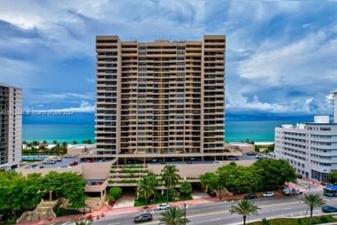 Condominio en venta en Miami Beach, Florida, 2 dormitorios, 93.37 m2 № 1234685 - foto 1