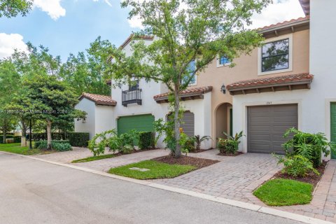 Adosado en venta en Sunrise, Florida, 3 dormitorios, 175.21 m2 № 1271597 - foto 1