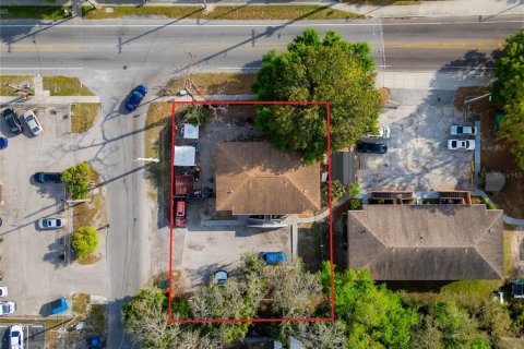 Commercial property in Tampa, Florida 8 bedrooms, 318.84 sq.m. № 1115901 - photo 8