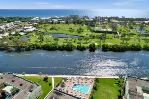 Condominio en venta en Boynton Beach, Florida, 1 dormitorio, 88.26 m2 № 1080512 - foto 11