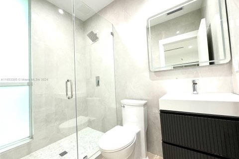 Townhouse in Miami, Florida 3 bedrooms, 230.77 sq.m. № 1347586 - photo 12